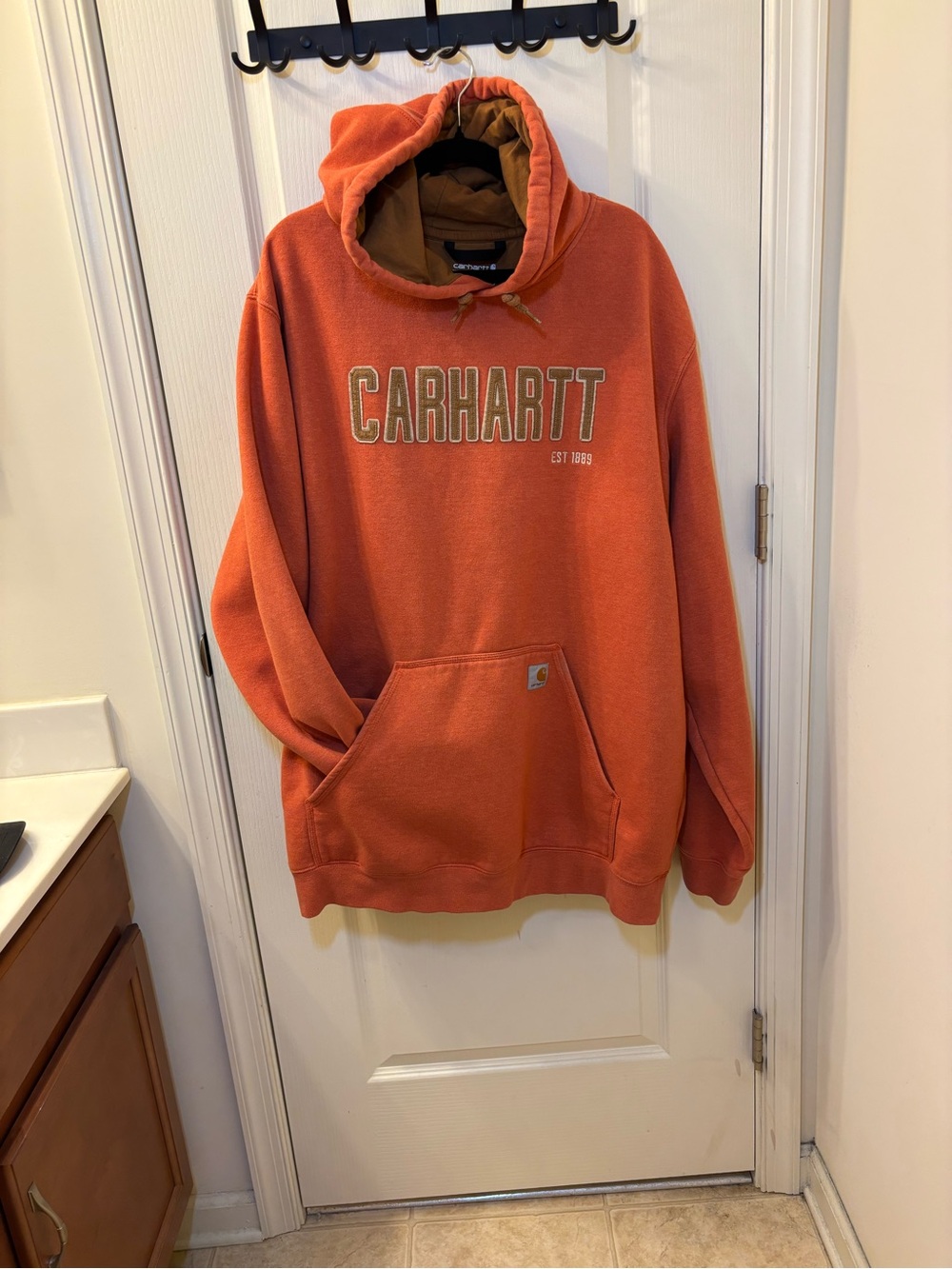 Carhartt Mens 2XL Tall Loose Fit Oversized Graphic Logo Orange Hoodie Sweatshirt